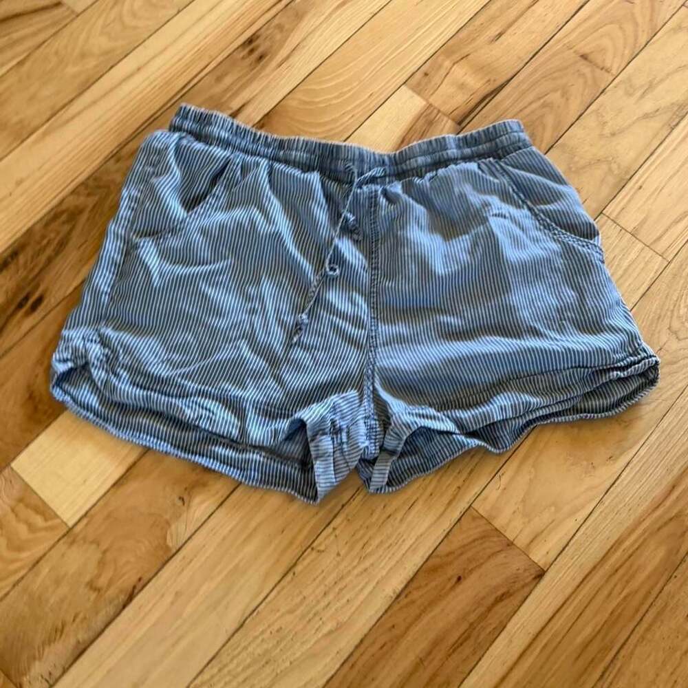 Tinseltown Blue and White Striped Pull-On Shorts